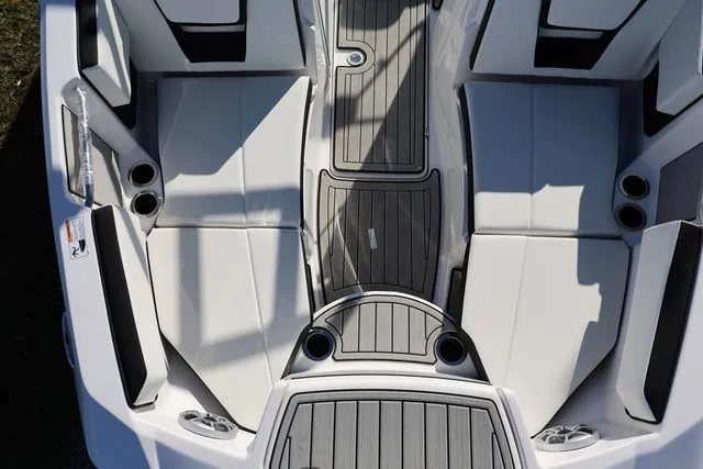 Slide: The Image of Yamaha 222S 2026 - 12