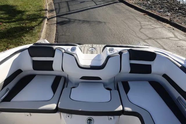 Slide: The Image of Yamaha AR 195 BOTH COLORS AVAILABLE 2026 - 12