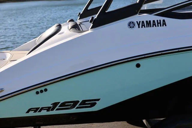 Slide: The Image of Yamaha AR 195 BOTH COLORS AVAILABLE 2026 - 22