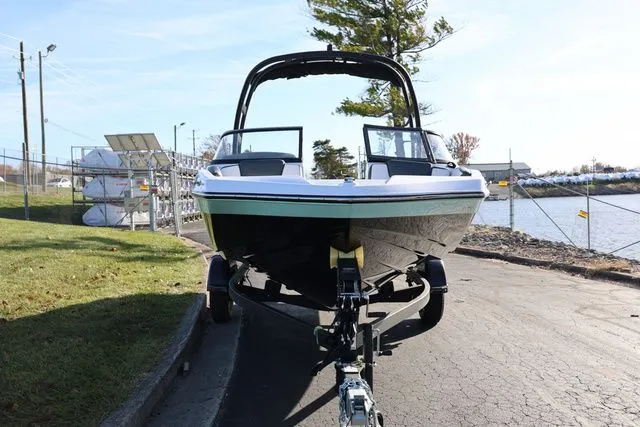 Slide: The Image of Yamaha AR 195 BOTH COLORS AVAILABLE 2026 - 4