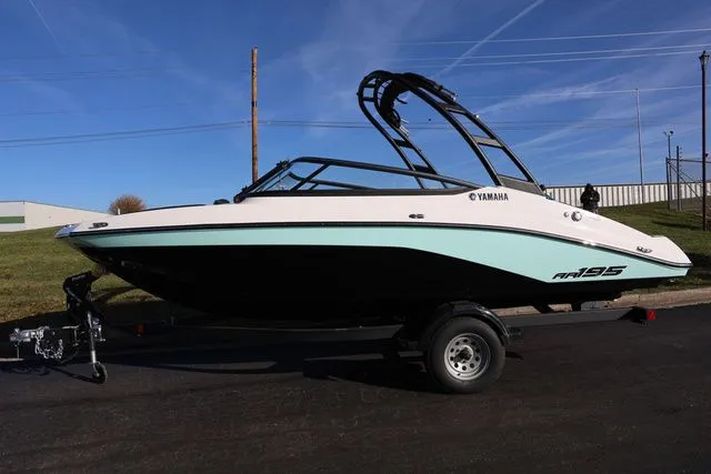 Slide: The Image of Yamaha AR 195 BOTH COLORS AVAILABLE 2026 - 6