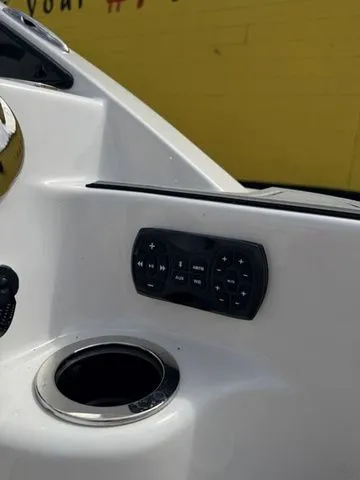 Slide: The Image of Yamaha 252S 2026 - 10