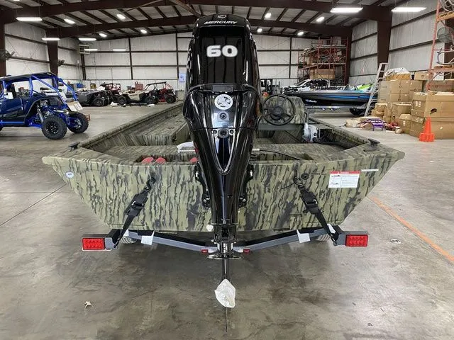 Slide: The Image of Lowe Roughneck RX1860 SC 2026 - 6