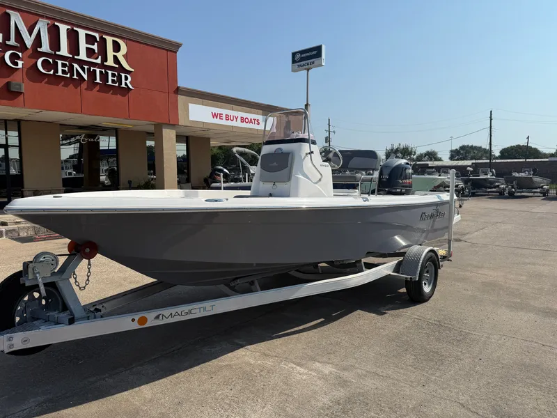 Slide: The Image of NauticStar 194 XTS 2024 - 3