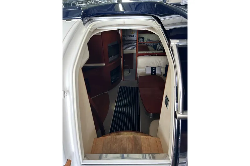 Slide: The Image of Interior view of 2007 Fairline Targa 47 GT yacht, featuring elegant seating and modern design. - 31