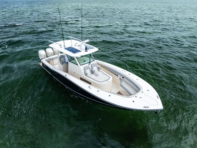 Slide: The Image of Scout 355 LXF 2020 - 42