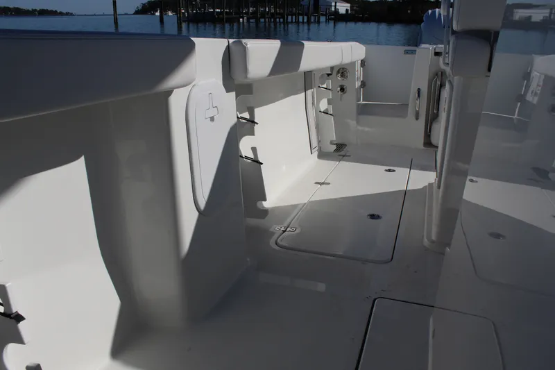 Slide: The Image of Parker Marine 274 Fathom 2026 - 18