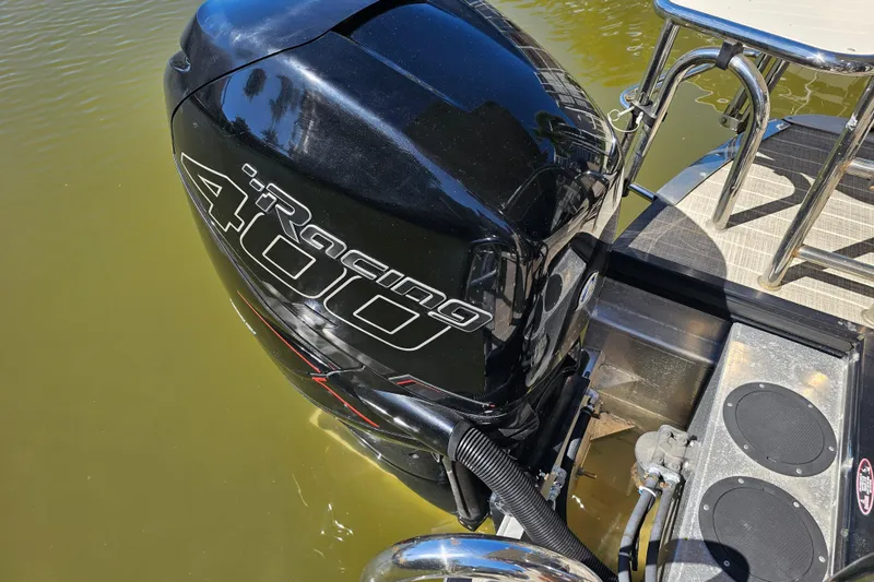 Slide: The Image of Dashboard of a 2018 Harris V270 boat with Raymarine navigation displays. - 31