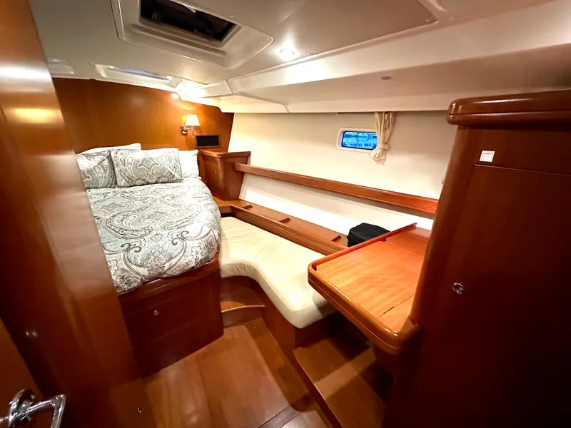 Slide: The Image of Master cabin - 19