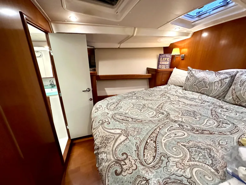 Slide: The Image of Master en-suite head - 23