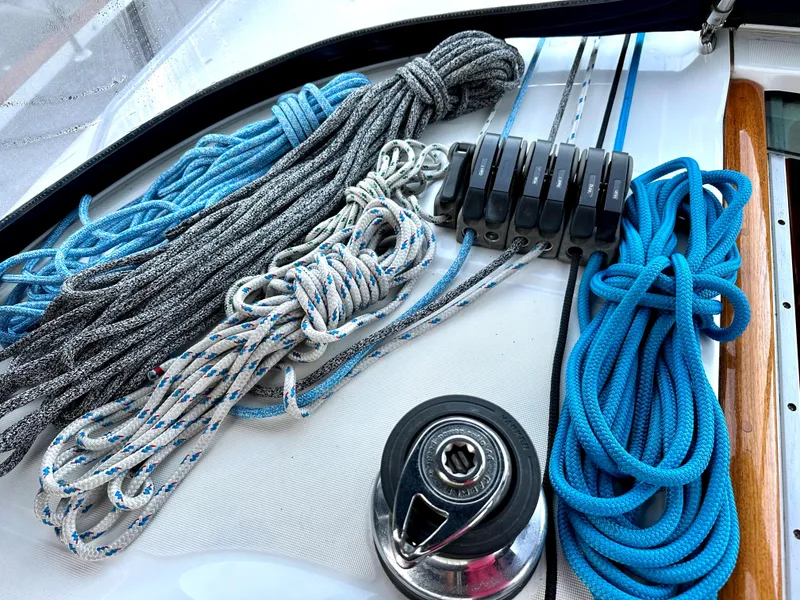 Slide: The Image of Port line cleats - 40