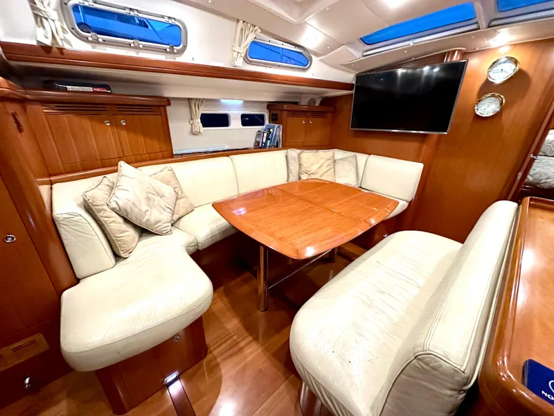 Slide: The Image of Salon dinette - 5