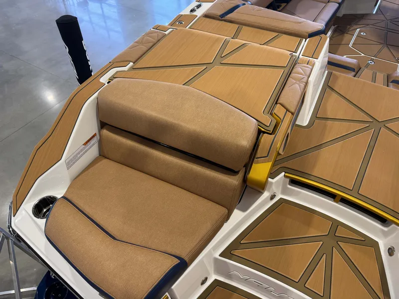 Slide: The Image of Nautique Super Air Nautique G25 Paragon 2025 - 13