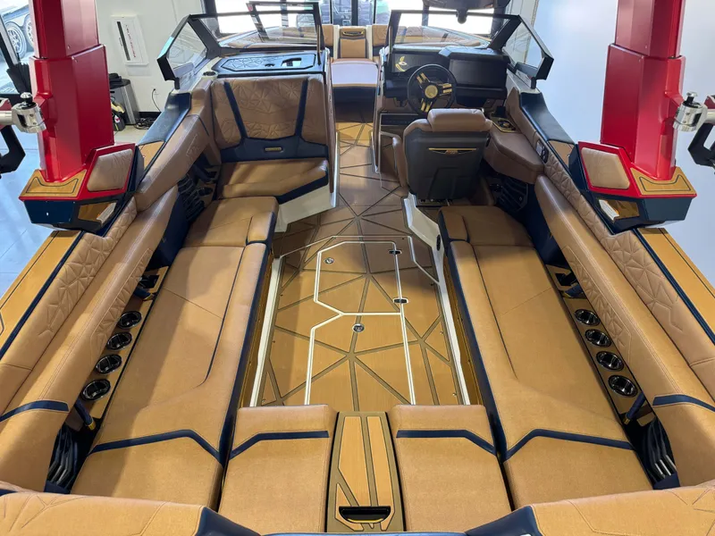 Slide: The Image of Nautique Super Air Nautique G25 Paragon 2025 - 17