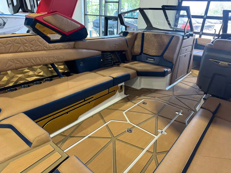 Slide: The Image of Nautique Super Air Nautique G25 Paragon 2025 - 18