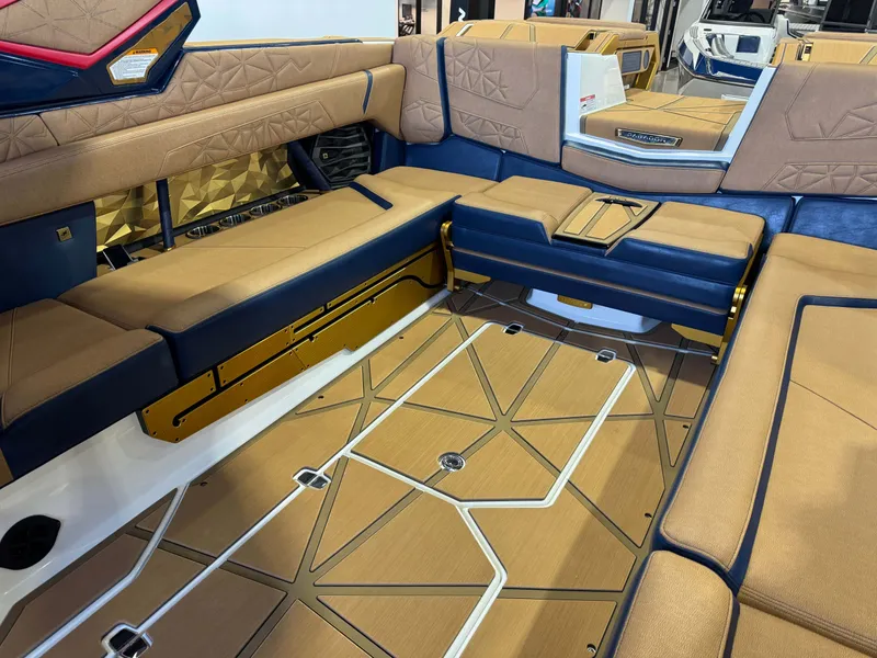 Slide: The Image of Nautique Super Air Nautique G25 Paragon 2025 - 19