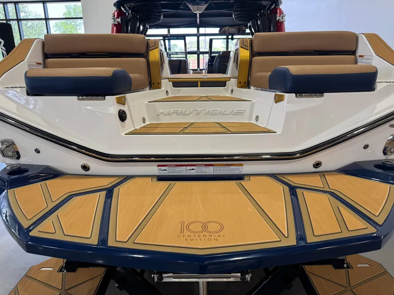 Slide: The Image of Nautique Super Air Nautique G25 Paragon 2025 - 9