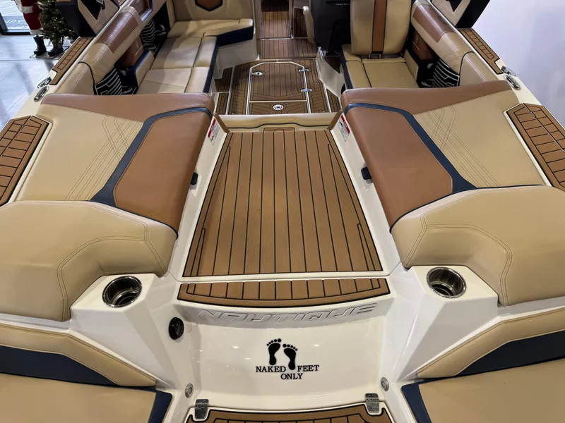 Slide: The Image of Nautique Super Air Nautique G23 2020 - 10