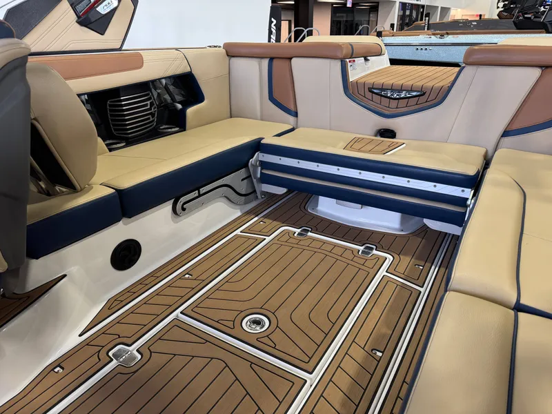 Slide: The Image of Nautique Super Air Nautique G23 2020 - 15