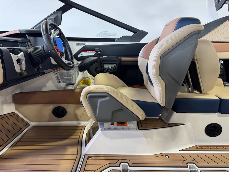Slide: The Image of Nautique Super Air Nautique G23 2020 - 23