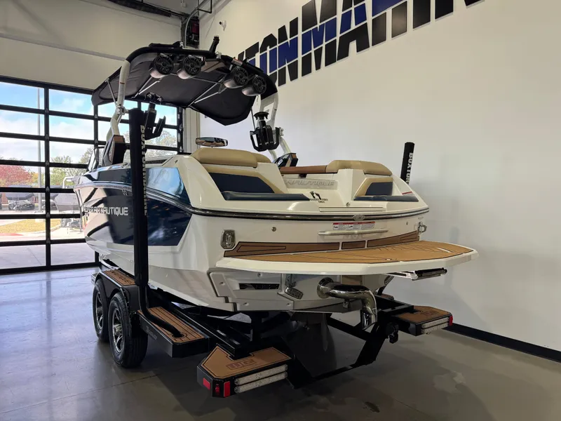 Slide: The Image of Nautique Super Air Nautique G23 2020 - 5