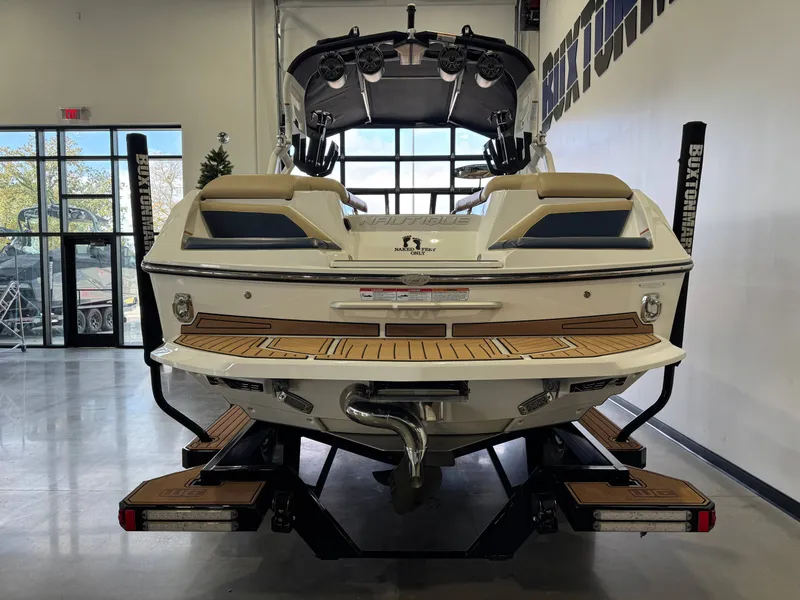 Slide: The Image of Nautique Super Air Nautique G23 2020 - 6