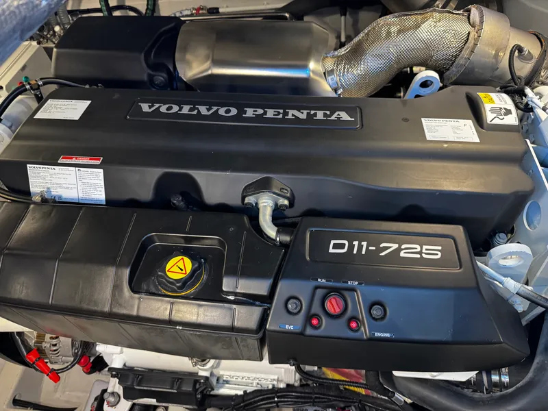 Slide: The Image of Galeon 500 FLY 2024 - 45