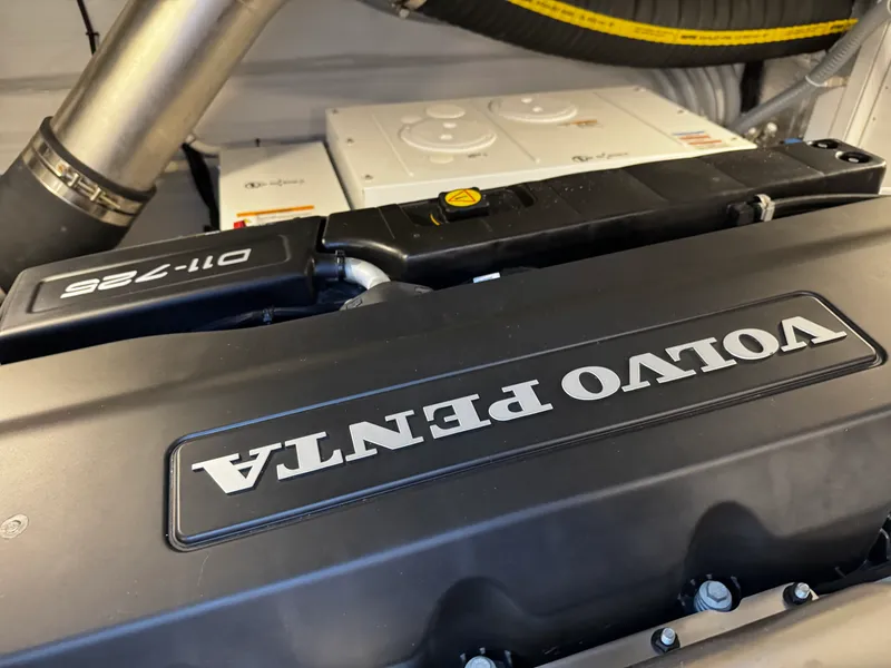 Slide: The Image of Galeon 500 FLY 2024 - 47