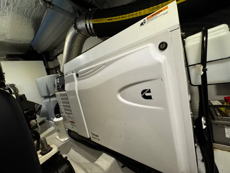 Slide: The Image of Galeon 500 FLY 2024 - 52