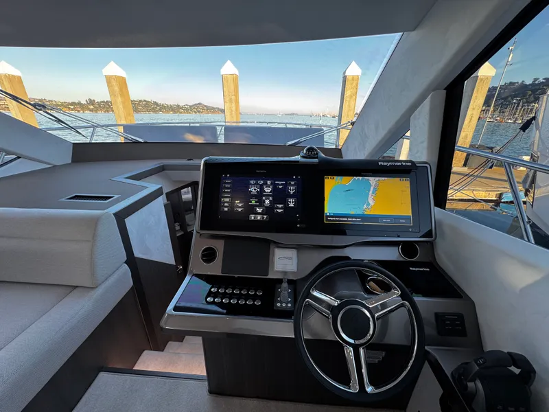 Slide: The Image of Galeon 500 FLY 2024 - 60