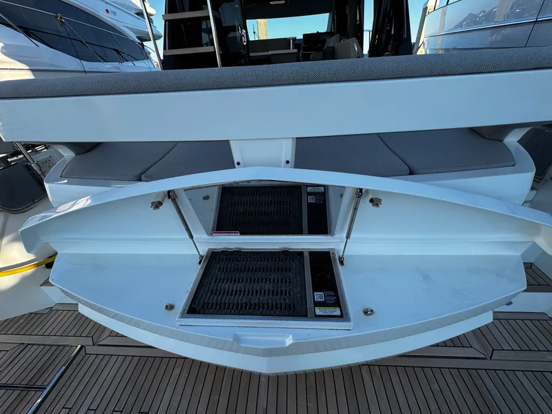 Slide: The Image of Galeon 500 FLY 2024 - 63