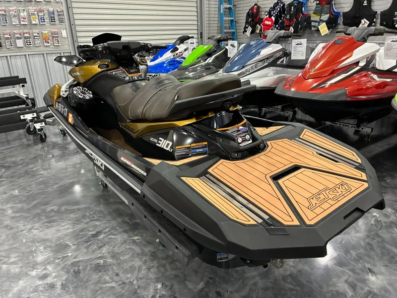 Slide: The Image of Kawasaki Jet Ski Ultra 310LX 2023 - 4