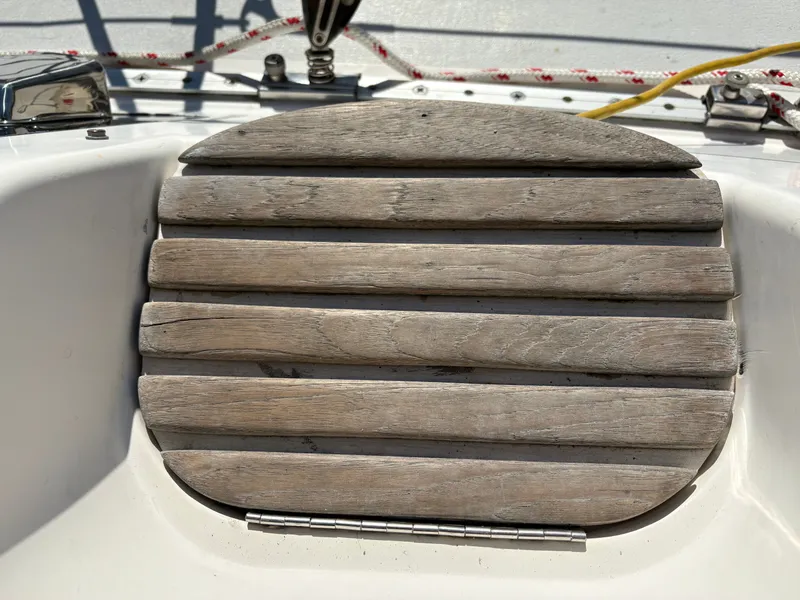 Slide: The Image of Hunter Passage 42 1992 - 102