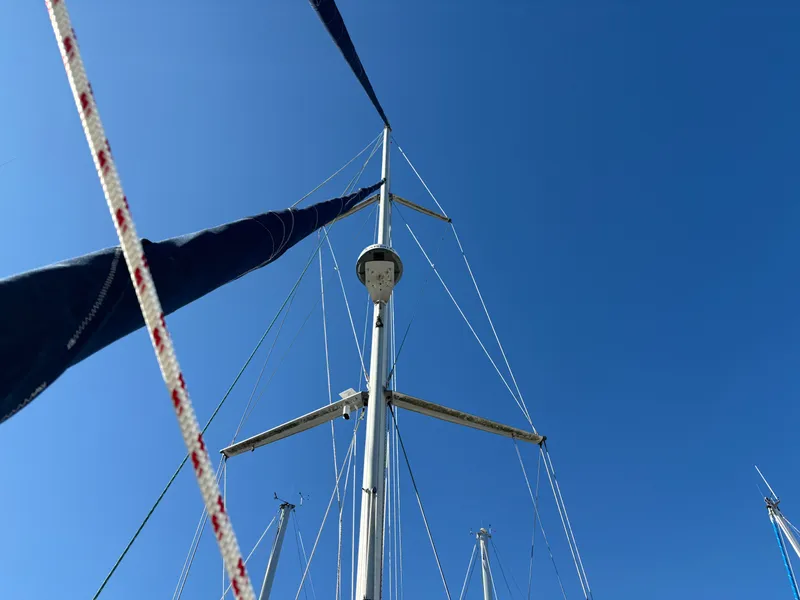 Slide: The Image of Hunter Passage 42 1992 - 109