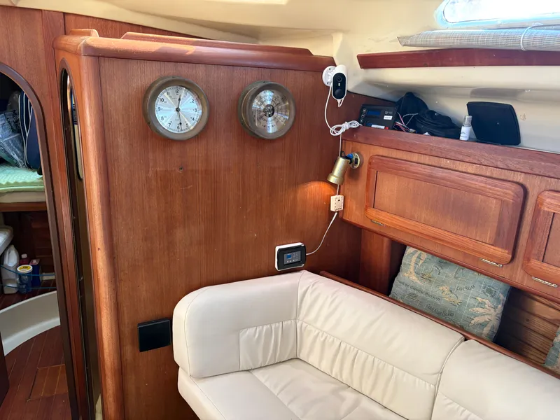 Slide: The Image of Hunter Passage 42 1992 - 11