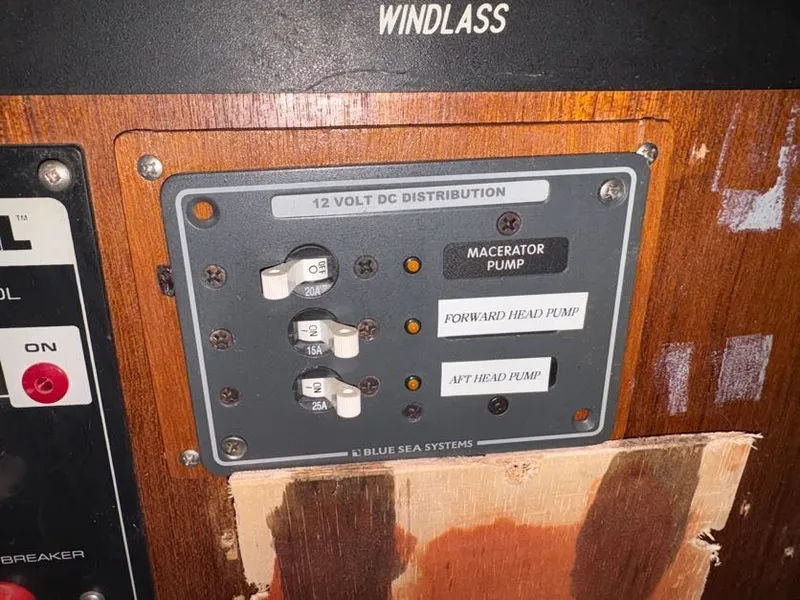 Slide: The Image of Hunter Passage 42 1992 - 124