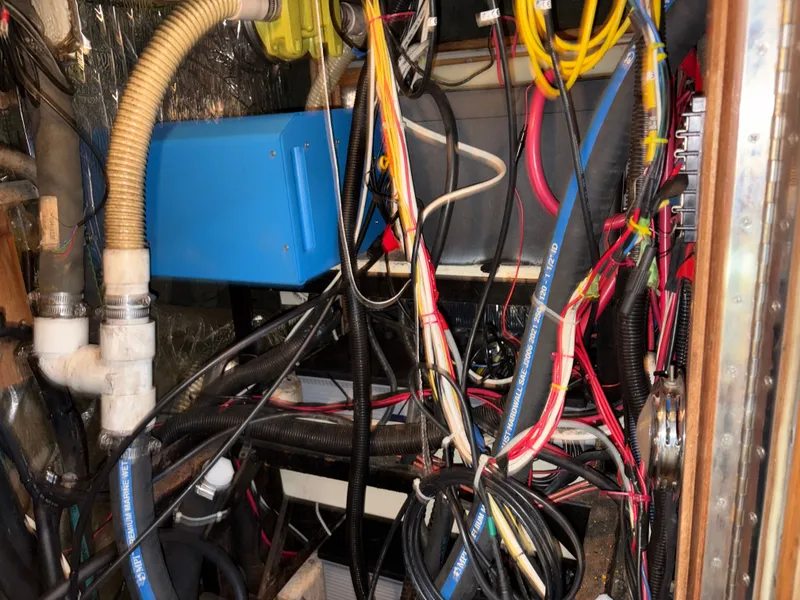 Slide: The Image of Hunter Passage 42 1992 - 129