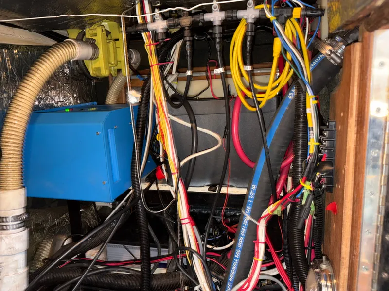 Slide: The Image of Hunter Passage 42 1992 - 130