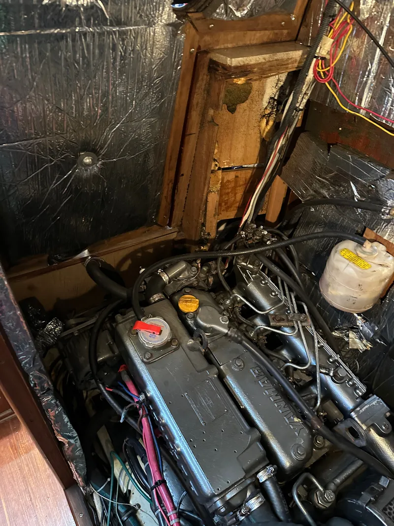 Slide: The Image of Hunter Passage 42 1992 - 132