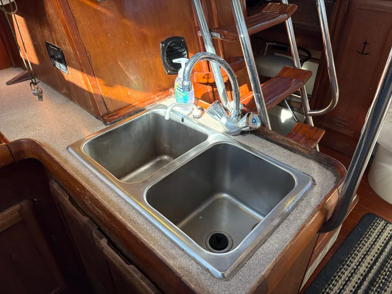 Slide: The Image of Hunter Passage 42 1992 - 20