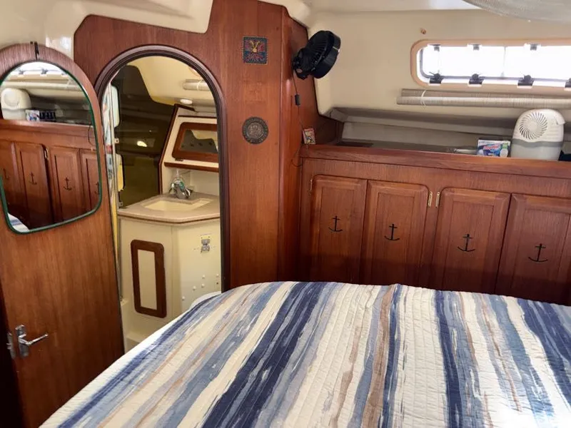 Slide: The Image of Hunter Passage 42 1992 - 35