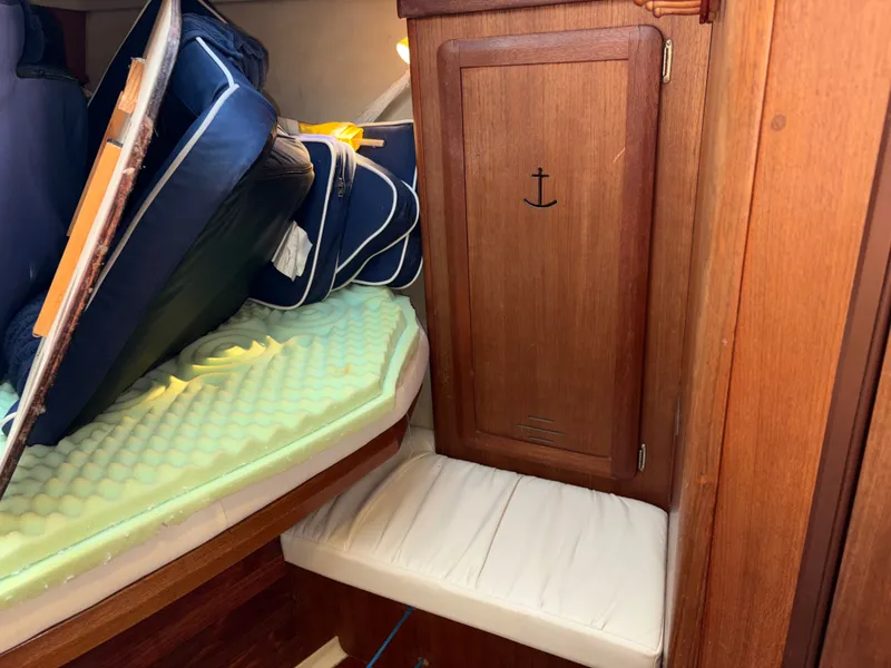 Slide: The Image of Hunter Passage 42 1992 - 46