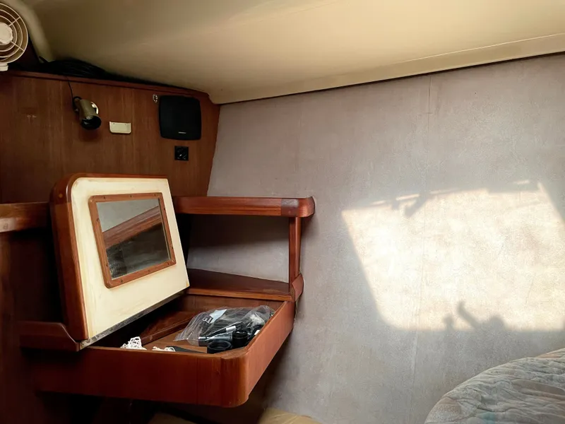 Slide: The Image of Hunter Passage 42 1992 - 48