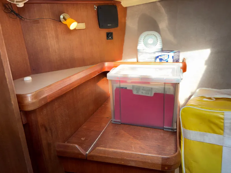 Slide: The Image of Hunter Passage 42 1992 - 49