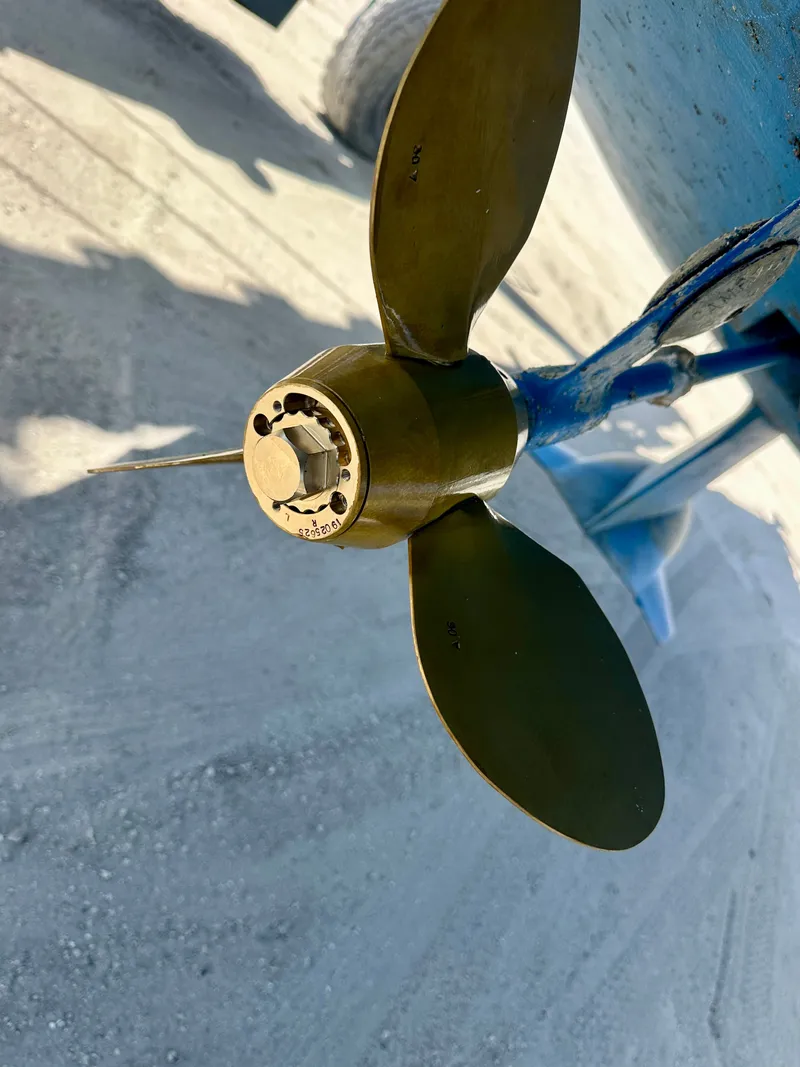 Slide: The Image of Hunter Passage 42 1992 - 68