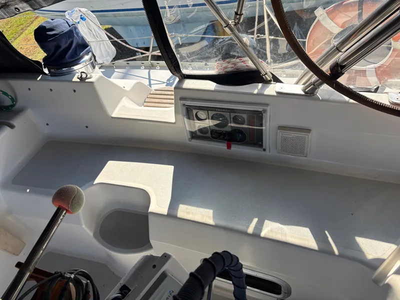 Slide: The Image of Hunter Passage 42 1992 - 83