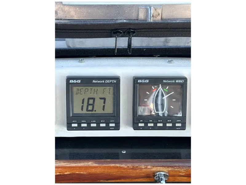 Slide: The Image of Hunter Passage 42 1992 - 99