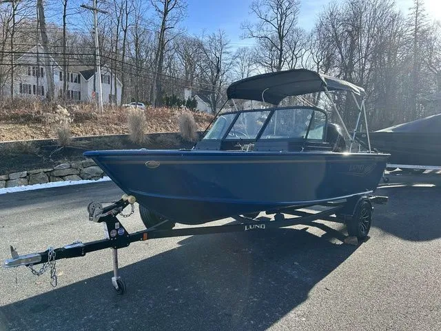 Slide: The Image of Lund 1675 Adventure Sport 2026 - 5