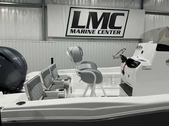 Slide: The Image of NauticStar 211 Hybrid 2026 - 11