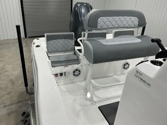 Slide: The Image of NauticStar 211 Hybrid 2026 - 17